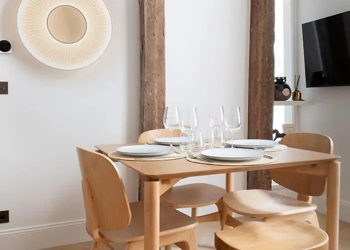 Apartment Collection Moliere -